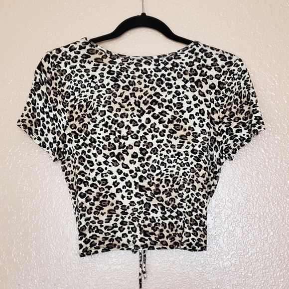 Leopard Print Ruched Crop Top - Picture 2 of 2